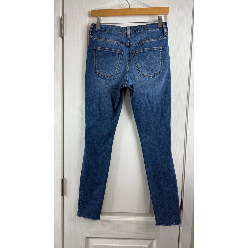 Universal Thread Women's Mid Rise Skinny Jeans Distressed Size 2 / 26 R - Picture 3 of 12